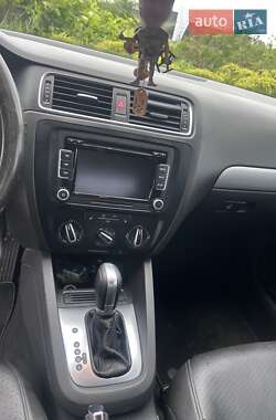 Седан Volkswagen Jetta 2014 в 