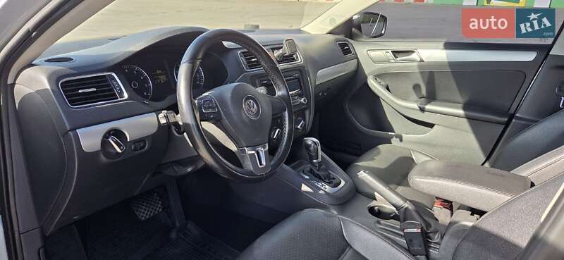 Седан Volkswagen Jetta 2013 в Харькове