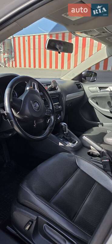 Седан Volkswagen Jetta 2013 в Харькове
