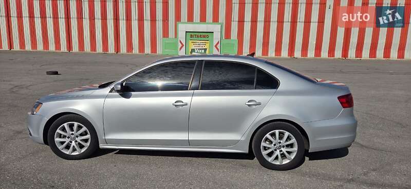 Седан Volkswagen Jetta 2013 в Харькове