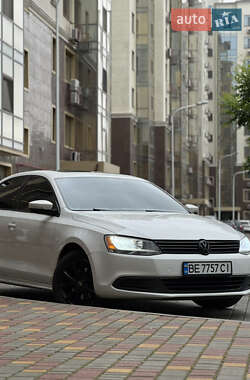 Седан Volkswagen Jetta 2012 в Одесі