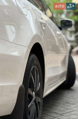 Седан Volkswagen Jetta 2012 в 