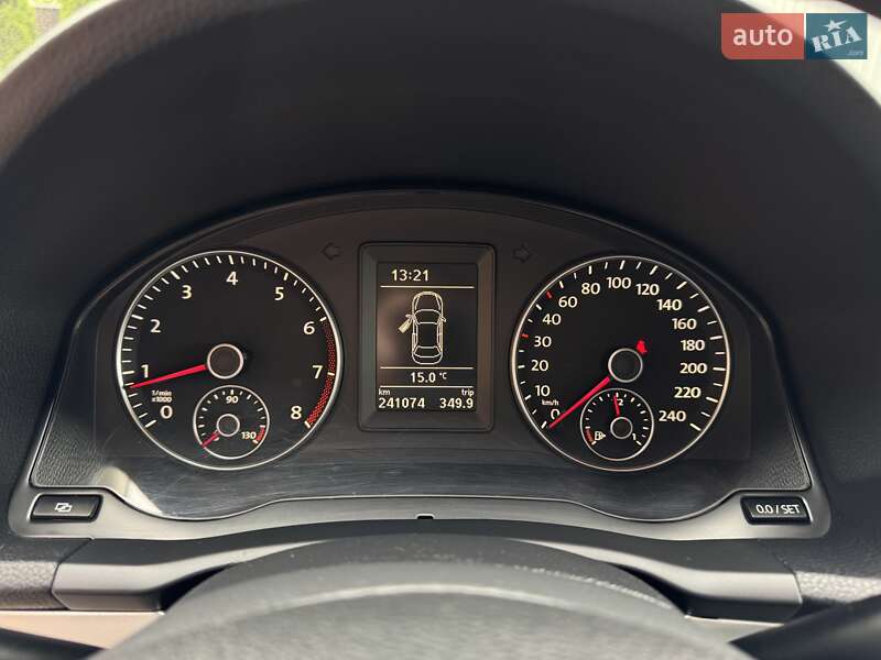 Седан Volkswagen Jetta 2010 в Черновцах