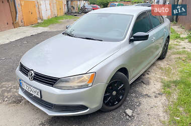 Седан Volkswagen Jetta 2011 в 