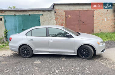 Седан Volkswagen Jetta 2011 в 