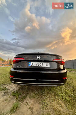 Седан Volkswagen Jetta 2019 в 