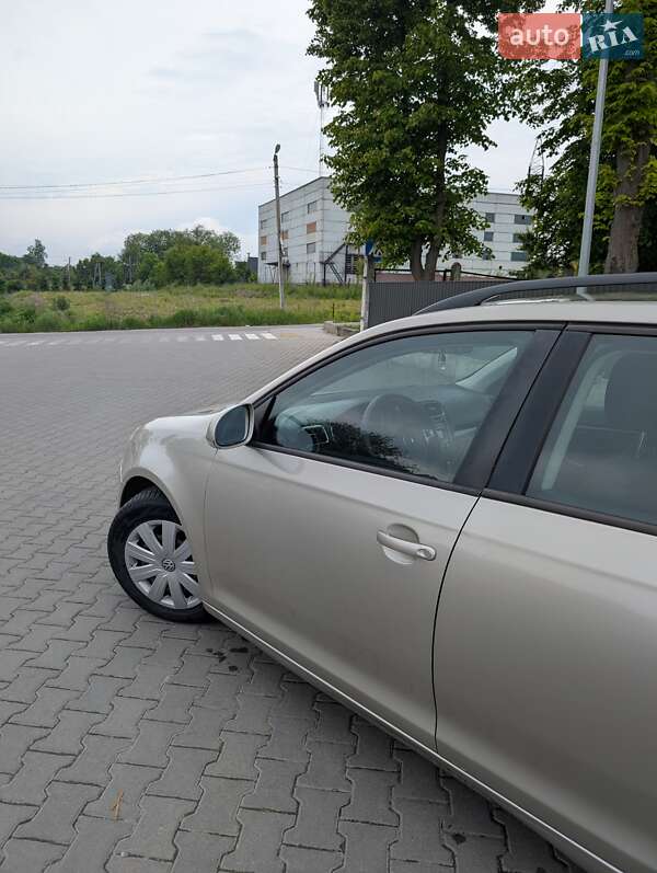Универсал Volkswagen Jetta 2013 в Львове