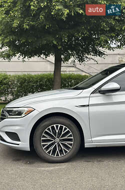 Седан Volkswagen Jetta 2018 в 