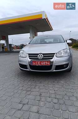 Седан Volkswagen Jetta 2005 в Львове