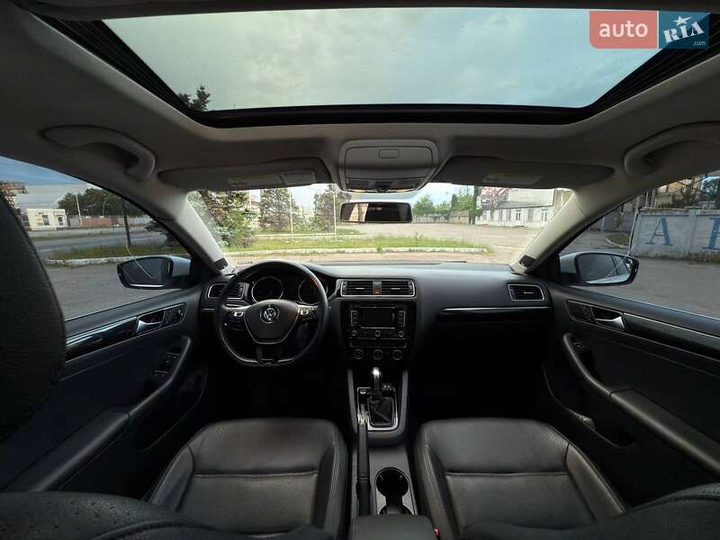 Седан Volkswagen Jetta 2015 в Запорожье