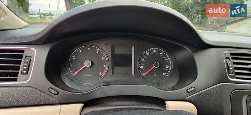 Седан Volkswagen Jetta 2011 в Києві