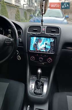 Универсал Volkswagen Jetta 2012 в 