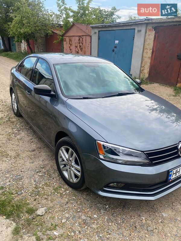 Седан Volkswagen Jetta 2015 в Одесі