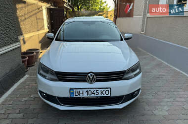 Седан Volkswagen Jetta 2014 в 