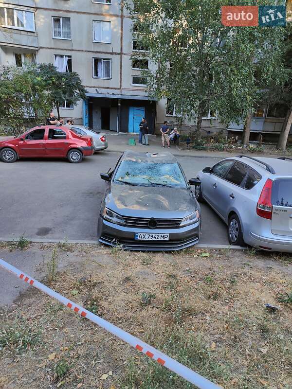Седан Volkswagen Jetta 2015 в 