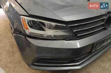 Седан Volkswagen Jetta 2015 в 