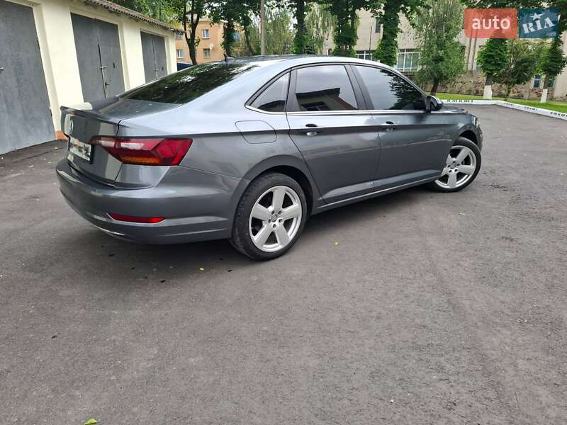 Седан Volkswagen Jetta 2019 в Виннице