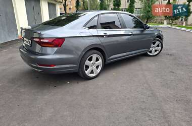 Седан Volkswagen Jetta 2019 в 
