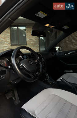 Седан Volkswagen Jetta 2014 в 