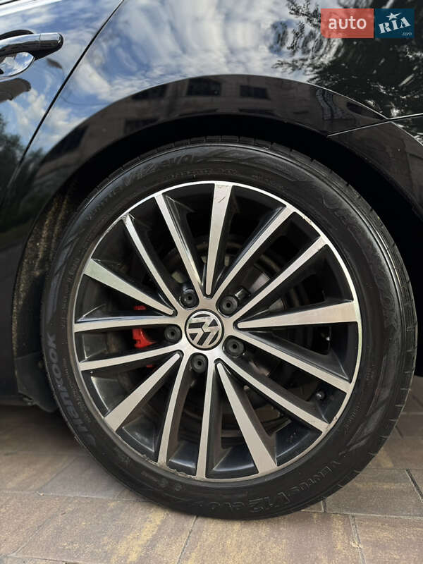 Седан Volkswagen Jetta 2014 в Днепре