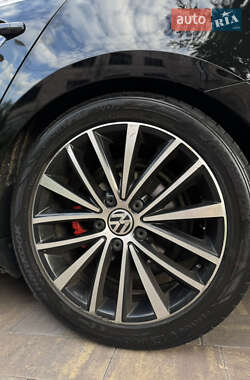 Седан Volkswagen Jetta 2014 в 