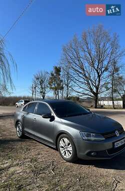 Седан Volkswagen Jetta 2013 в Житомире