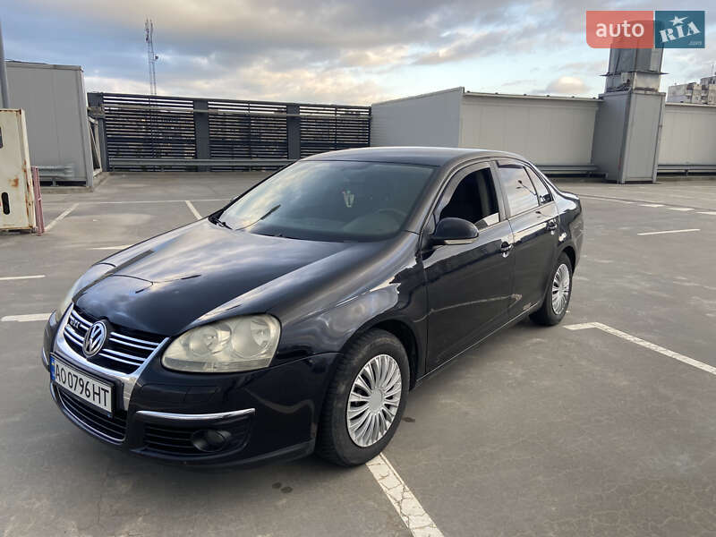 Седан Volkswagen Jetta 2005 в 
