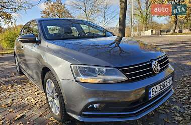 Седан Volkswagen Jetta 2016 в Кропивницькому