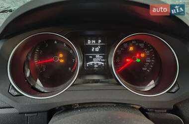 Седан Volkswagen Jetta 2015 в 