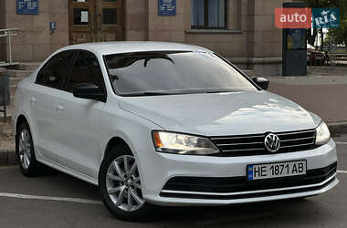 Седан Volkswagen Jetta 2015 в 