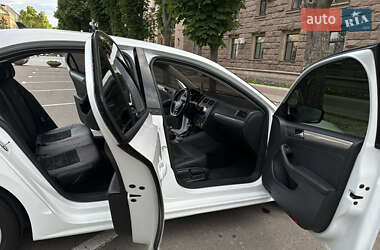 Седан Volkswagen Jetta 2015 в 
