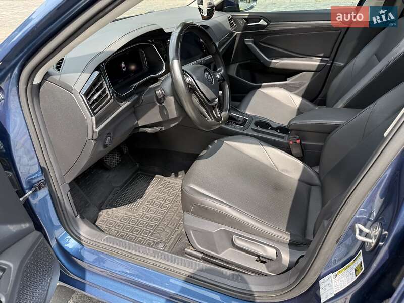 Седан Volkswagen Jetta 2018 в Киеве