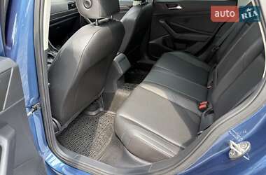 Седан Volkswagen Jetta 2018 в 