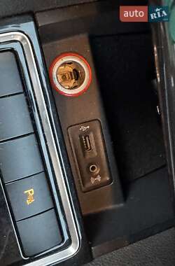 Седан Volkswagen Jetta 2016 в 
