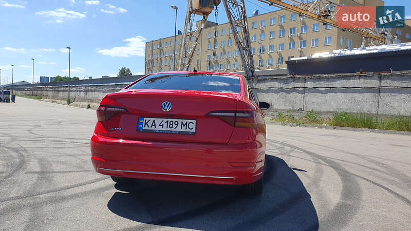 Седан Volkswagen Jetta 2018 в Києві