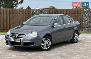 Седан Volkswagen Jetta 2005 в Івано-Франківську