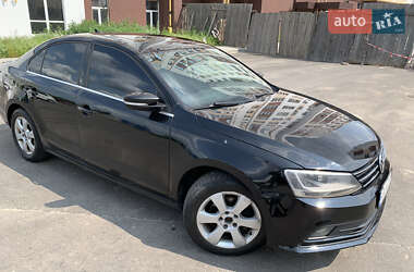 Седан Volkswagen Jetta 2015 в 
