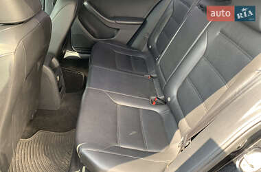 Седан Volkswagen Jetta 2015 в 