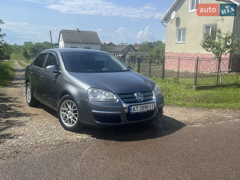 Седан Volkswagen Jetta 2006 в Калуше