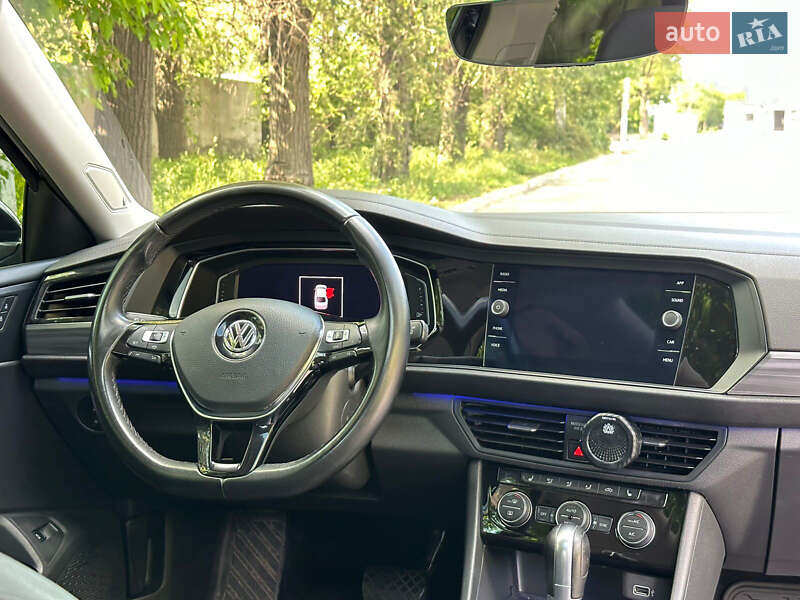 Седан Volkswagen Jetta 2019 в Дніпрі