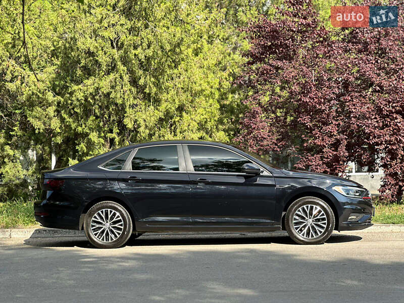 Седан Volkswagen Jetta 2019 в Дніпрі