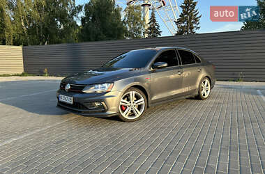 Седан Volkswagen Jetta 2017 в 