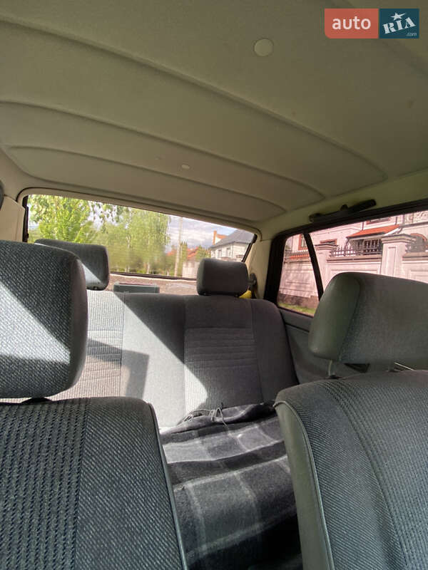 Седан Volkswagen Jetta 1988 в Ровно