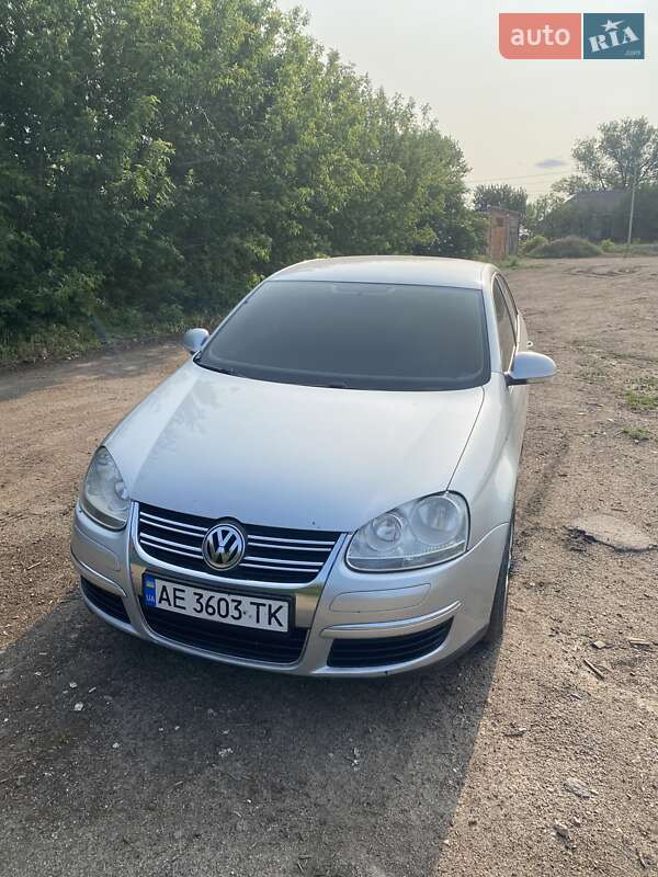 Седан Volkswagen Jetta 2006 в Марганце