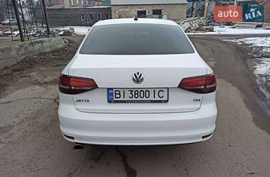 Седан Volkswagen Jetta 2016 в 