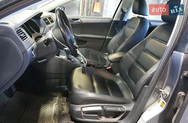 Седан Volkswagen Jetta 2017 в 