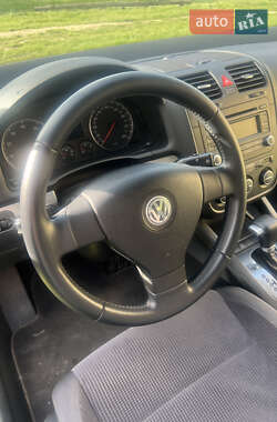 Седан Volkswagen Jetta 2006 в 