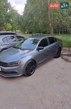 Седан Volkswagen Jetta 2016 в 