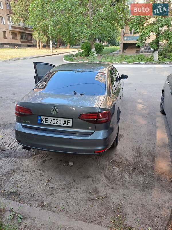 Седан Volkswagen Jetta 2016 в Кривом Роге