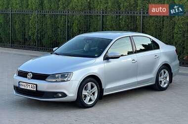 Седан Volkswagen Jetta 2011 в 